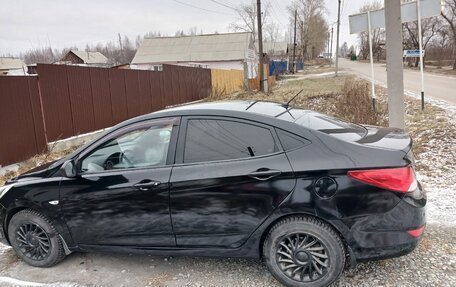 Hyundai Solaris II рестайлинг, 2011 год, 890 000 рублей, 9 фотография