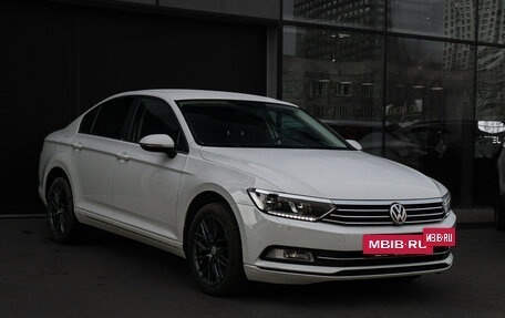Volkswagen Passat B8 рестайлинг, 2016 год, 1 857 000 рублей, 17 фотография