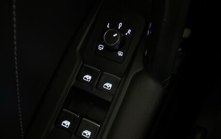 Volkswagen Tiguan II, 2021 год, 4 650 000 рублей, 33 фотография