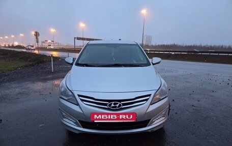 Hyundai Solaris II рестайлинг, 2015 год, 830 000 рублей, 3 фотография