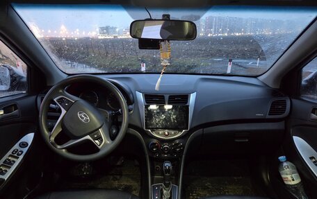 Hyundai Solaris II рестайлинг, 2015 год, 830 000 рублей, 13 фотография