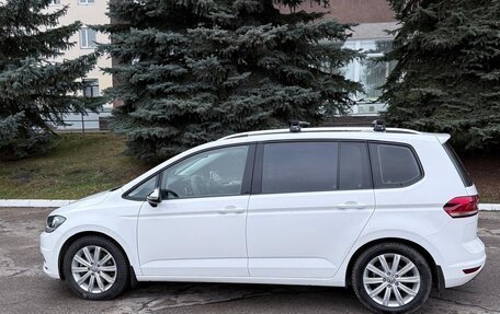 Volkswagen Touran III, 2020 год, 2 500 000 рублей, 3 фотография