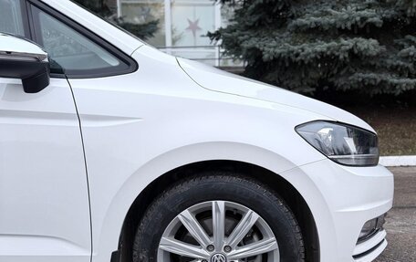 Volkswagen Touran III, 2020 год, 2 500 000 рублей, 4 фотография