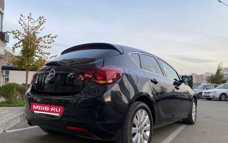 Opel Astra J, 2011 год, 670 000 рублей, 3 фотография