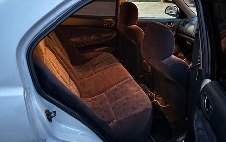 Mitsubishi Galant VIII, 2001 год, 400 000 рублей, 9 фотография