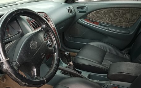 Toyota Avensis III рестайлинг, 1998 год, 265 000 рублей, 20 фотография