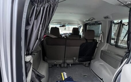 Honda Stepwgn IV, 2020 год, 2 320 000 рублей, 3 фотография