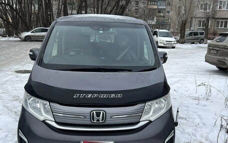 Honda Stepwgn IV, 2020 год, 2 320 000 рублей, 1 фотография