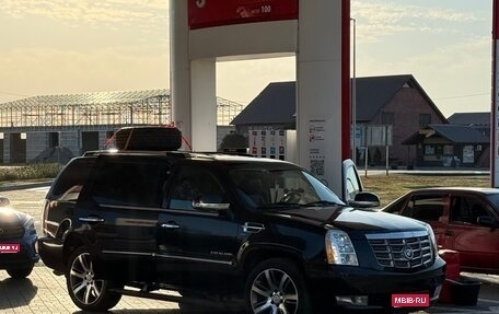 Cadillac Escalade III, 2011 год, 2 100 000 рублей, 1 фотография