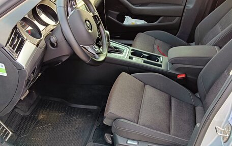 Volkswagen Passat B8 рестайлинг, 2015 год, 3 000 000 рублей, 5 фотография