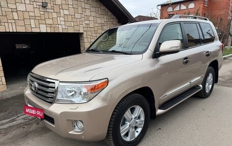 Toyota Land Cruiser 200, 2013 год, 3 700 000 рублей, 3 фотография