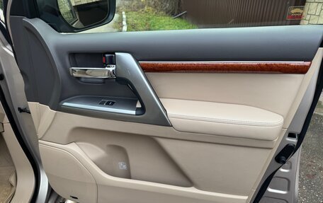 Toyota Land Cruiser 200, 2013 год, 3 700 000 рублей, 19 фотография