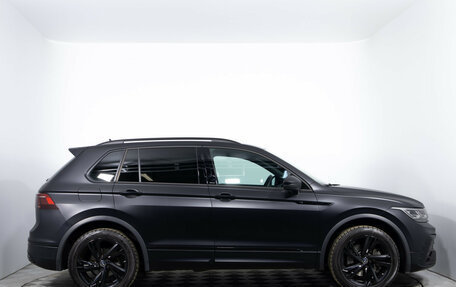 Volkswagen Tiguan II, 2021 год, 4 100 000 рублей, 4 фотография