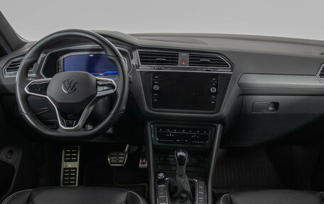 Volkswagen Tiguan II, 2021 год, 4 100 000 рублей, 13 фотография