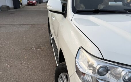 Toyota Land Cruiser 200, 2018 год, 5 990 000 рублей, 5 фотография