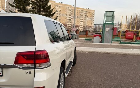 Toyota Land Cruiser 200, 2018 год, 5 990 000 рублей, 4 фотография