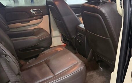 Cadillac Escalade III, 2011 год, 2 100 000 рублей, 16 фотография