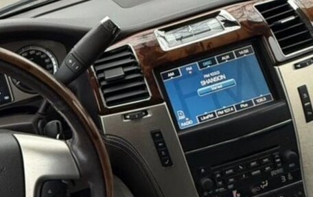 Cadillac Escalade III, 2011 год, 2 100 000 рублей, 18 фотография