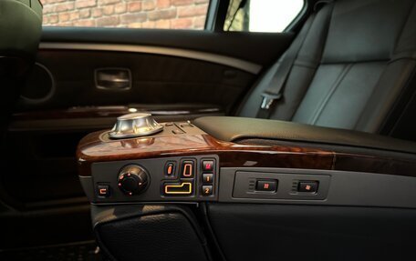 BMW 7 серия, 2004 год, 3 590 000 рублей, 24 фотография