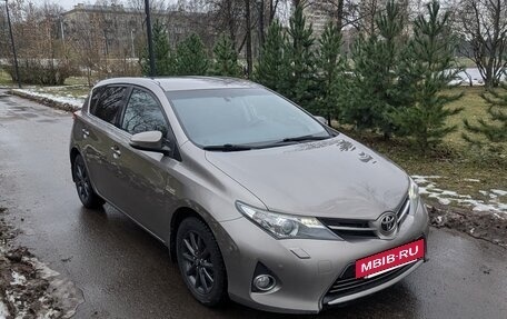 Toyota Auris II, 2013 год, 1 350 000 рублей, 12 фотография