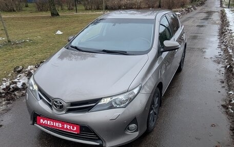 Toyota Auris II, 2013 год, 1 350 000 рублей, 13 фотография