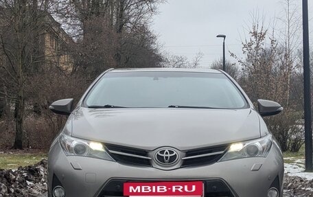 Toyota Auris II, 2013 год, 1 350 000 рублей, 7 фотография
