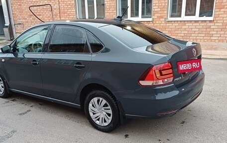 Volkswagen Polo VI (EU Market), 2018 год, 890 000 рублей, 2 фотография