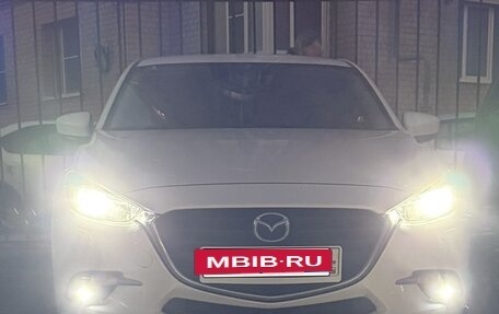 Mazda 3, 2017 год, 1 550 000 рублей, 13 фотография