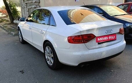 Audi A4, 2010 год, 625 000 рублей, 2 фотография