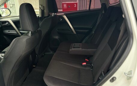 Toyota RAV4, 2014 год, 1 800 000 рублей, 35 фотография