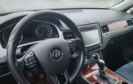 Volkswagen Touareg III, 2014 год, 2 595 000 рублей, 10 фотография