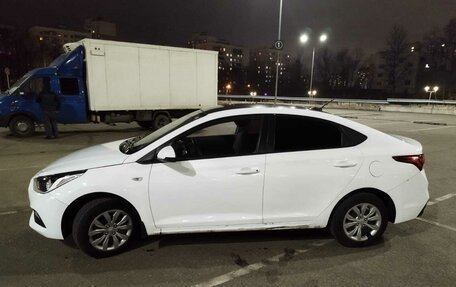 Hyundai Solaris II рестайлинг, 2019 год, 1 057 000 рублей, 3 фотография