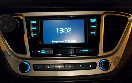 Hyundai Solaris II рестайлинг, 2019 год, 1 057 000 рублей, 12 фотография