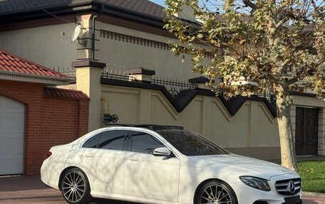 Mercedes-Benz E-Класс, 2016 год, 3 200 000 рублей, 4 фотография