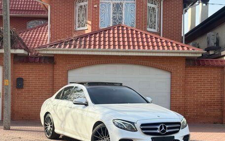 Mercedes-Benz E-Класс, 2016 год, 3 200 000 рублей, 2 фотография