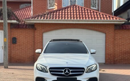 Mercedes-Benz E-Класс, 2016 год, 3 200 000 рублей, 3 фотография