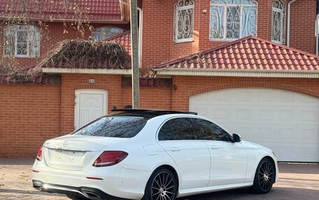 Mercedes-Benz E-Класс, 2016 год, 3 200 000 рублей, 9 фотография