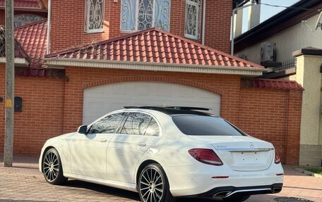 Mercedes-Benz E-Класс, 2016 год, 3 200 000 рублей, 6 фотография