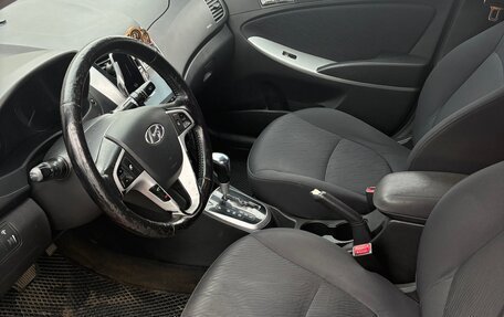 Hyundai Solaris II рестайлинг, 2012 год, 880 000 рублей, 9 фотография