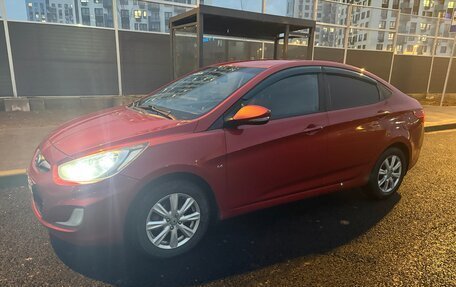 Hyundai Solaris II рестайлинг, 2012 год, 880 000 рублей, 3 фотография