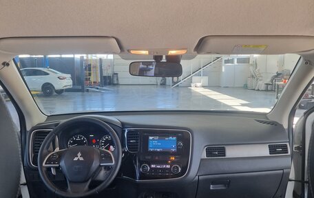 Mitsubishi Outlander III рестайлинг 3, 2013 год, 1 550 000 рублей, 4 фотография