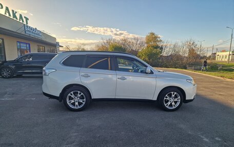 Mitsubishi Outlander III рестайлинг 3, 2013 год, 1 550 000 рублей, 13 фотография