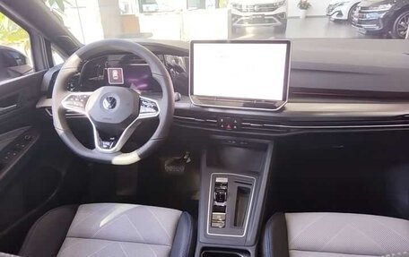 Volkswagen Golf VIII, 2025 год, 2 450 155 рублей, 5 фотография