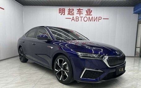 Skoda Octavia IV, 2022 год, 1 800 707 рублей, 2 фотография