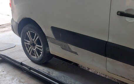 Peugeot Partner II рестайлинг 2, 2010 год, 460 000 рублей, 9 фотография