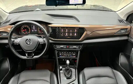 Volkswagen Tharu, 2021 год, 2 000 000 рублей, 2 фотография