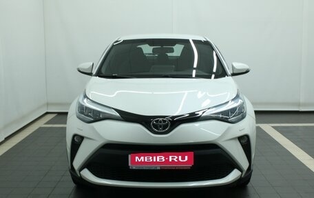 Toyota C-HR I рестайлинг, 2020 год, 2 800 000 рублей, 9 фотография