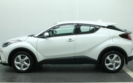 Toyota C-HR I рестайлинг, 2020 год, 2 800 000 рублей, 13 фотография