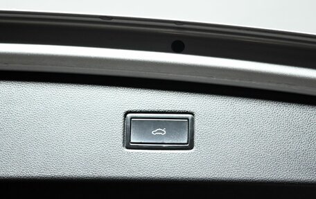 Volkswagen Tiguan II, 2019 год, 2 230 000 рублей, 13 фотография