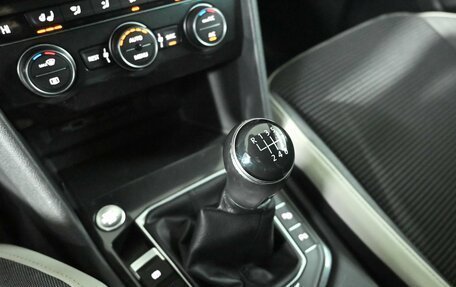 Volkswagen Tiguan II, 2019 год, 2 230 000 рублей, 12 фотография